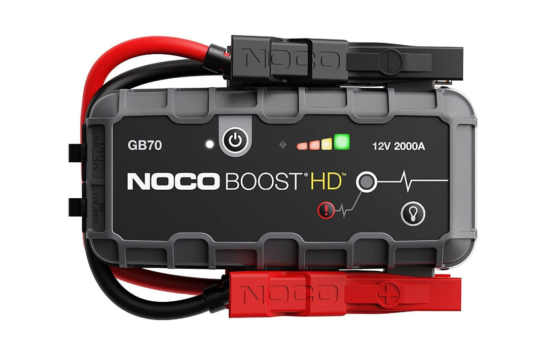NOCO GB70 Boost 12V 2000A Jump Starter starter device with integrated 12V/USB battery