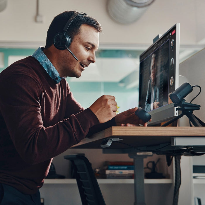HP Poly Voyager Focus 2 USB-C BT Headset +USB-C/A Adapter +Charging Stand SmartBuy