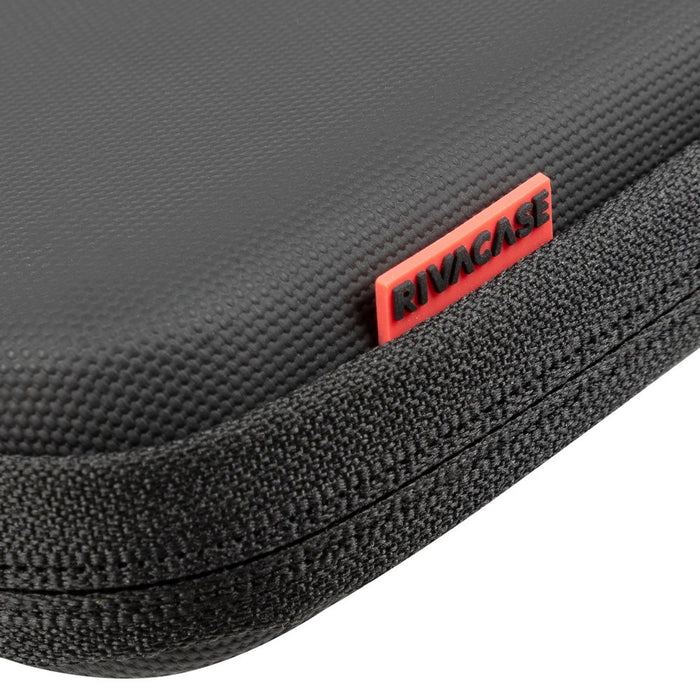 Rivacase 5131 black hardshell Laptop 15.6" case