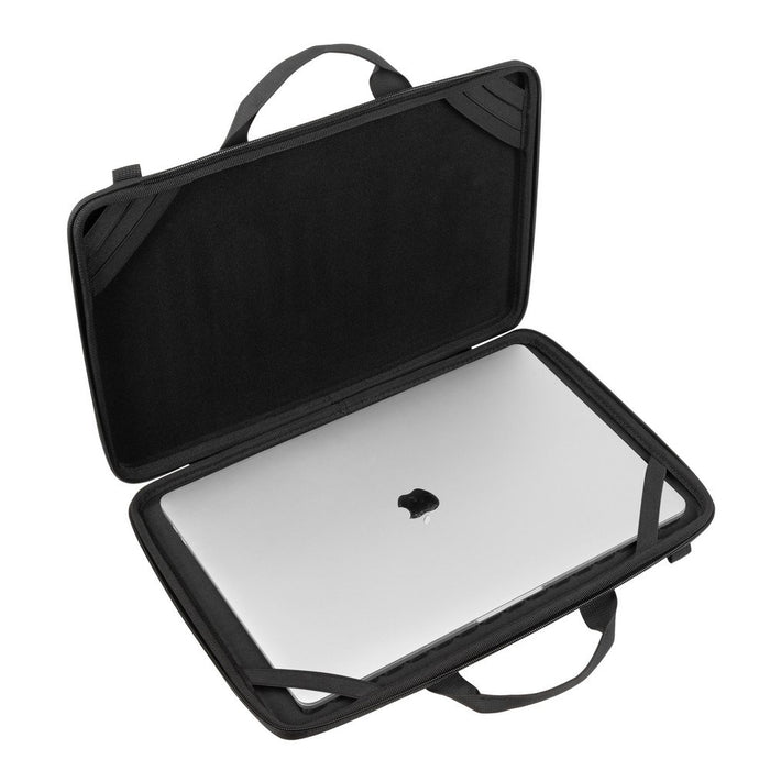 Rivacase 5131 black hardshell Laptop 15.6" case