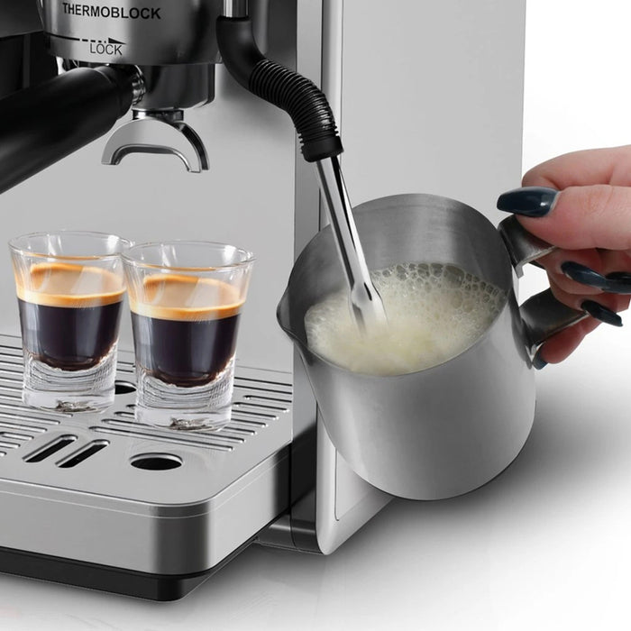 Coffee machine ROHNSON R-98200 2200.00 ml, 20.00 bar