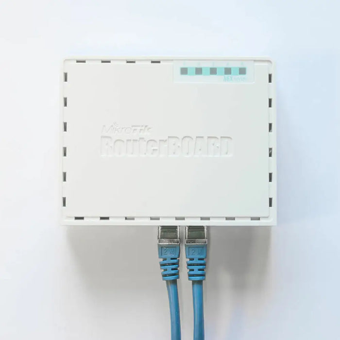 Router Mikrotik RB750GR3 Gigabit Ethernet - Рутери и модеми<<<Компютър Мрежи и компоненти<<<Компютри|