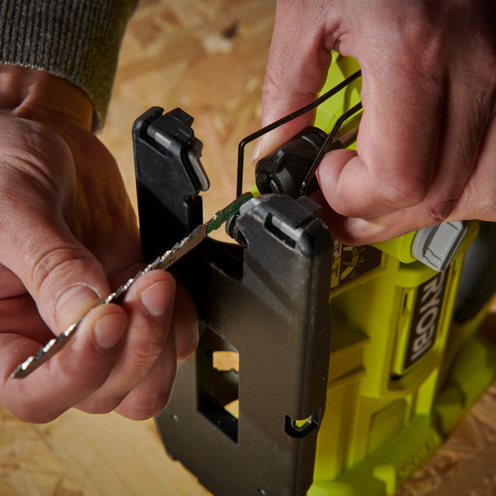 RYOBI RJS18-0 CORDLESS JIG SAW - Прободни триони<<<Триони и циркуляри<<<Инструменти и железария<<<Praktiker