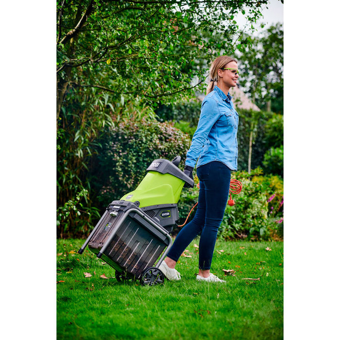 RYOBI RSH2545B BRANCH CHIPPER 2500 W, MAX CUTTING DIAMETER 45 mm