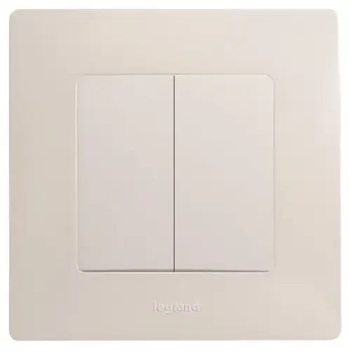 SERIAL KEY CREAM LEGRAND NILOE - Ключове и контакти<<<Електроматериали<<<Praktiker&&&Ключове и