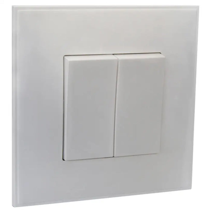 SERIAL KEY WITH FRAME WHITE BTICINO CLASSIA - Ключове и контакти<<<Електроматериали<<<Praktiker&&&Ключове и