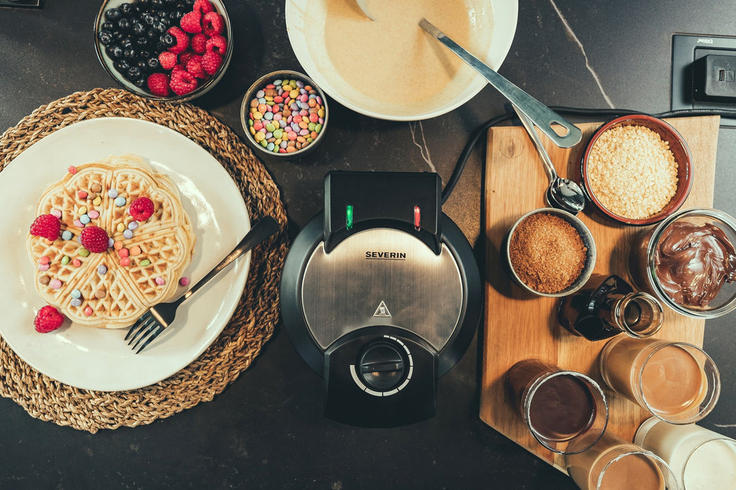 Severin WA 2103 waffle iron 4 waffle(s) 1200 W Black, Silver