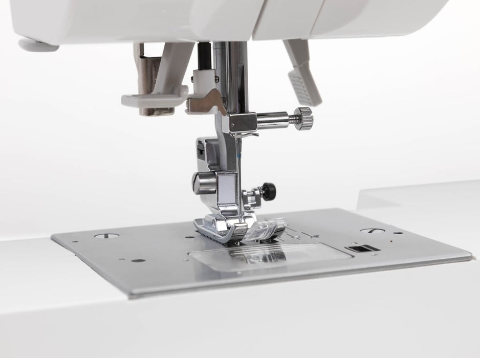 Singer C430 sewing machine, electronic, white