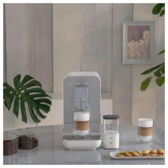 Coffee machine SMEG BCC13WHMEU