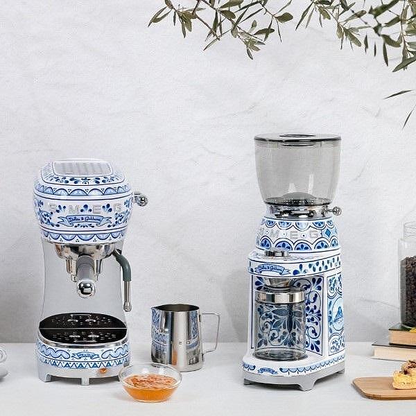 Coffee grinder SMEG CGF01DGBEU Dolce & Gabbana
