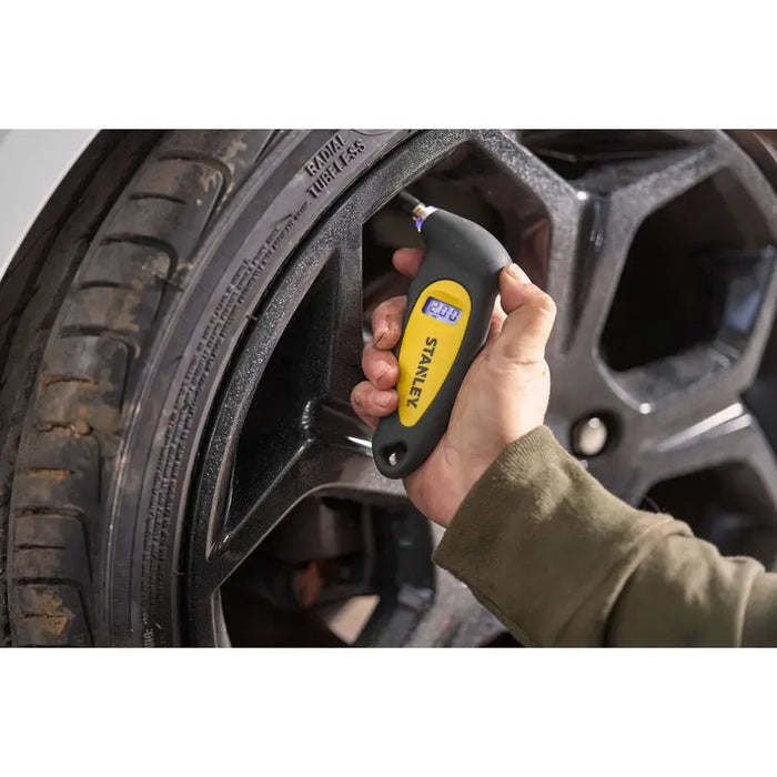 STANLEY STHT80874-0 DIGITAL PRESSURE GAUGE - Други авто принадлежности<<<Сигурност и безопасност<<<Авто и