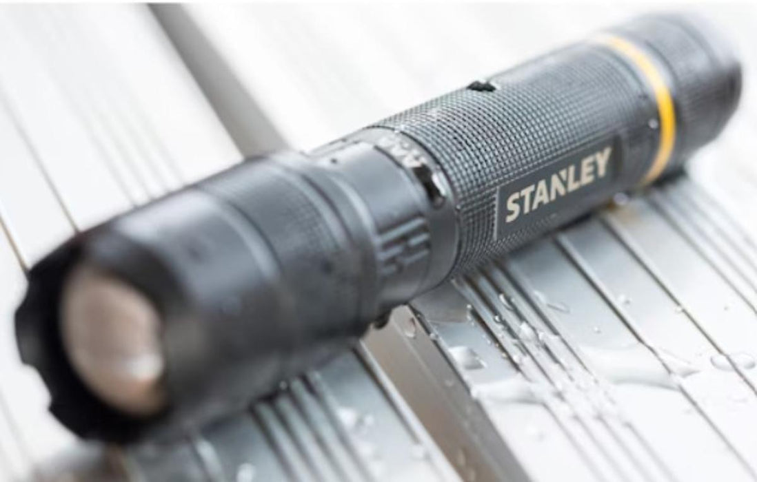 LED FLASHLIGHT 350LM STANLEY FATMAX 4XAAA