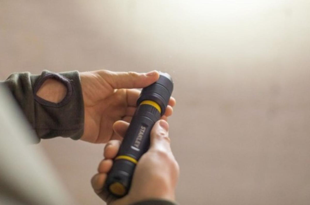 LED FLASHLIGHT 350LM STANLEY FATMAX 4XAAA