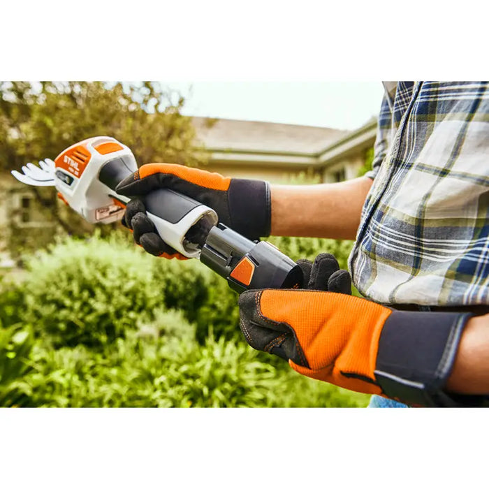 STIHL HSA 26 HSA 26 10.8 V BATTERY BATTERY NUMBER OF BATTERIES 1 2.10 Ah WORKING WIDTH WITH GRASS BLADE 20 mm WORKING