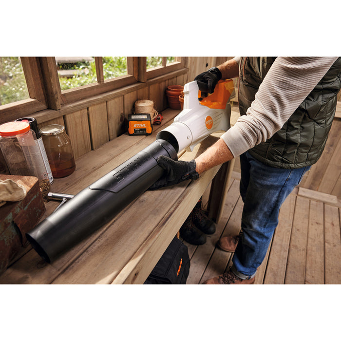 BATTERY Broom STIHL BGA 50 36 V, NUMBER OF BATTERIES 1, 4.00 Ah, MAXIMUM BLOWING SPEED 198 km/h