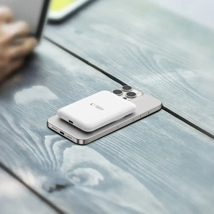 Tech-Protect LifeMag PB10 Powerbank with MagSafe 5000mAh 15W USB-C port - white + USB-C cable - Powerbanks<<<HurtelXML