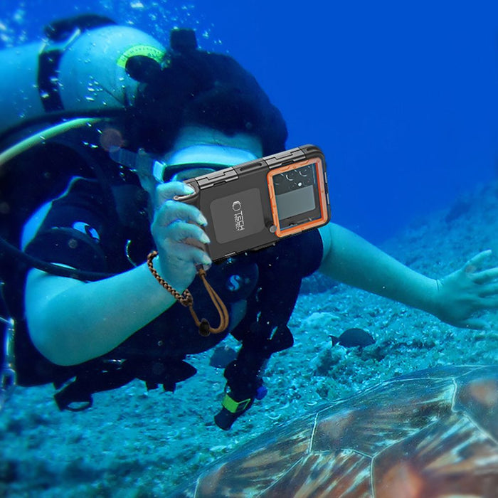Tech-Protect Waterproof Case IPX8 for 4.7-6.7" Smartphones - Black and Orange