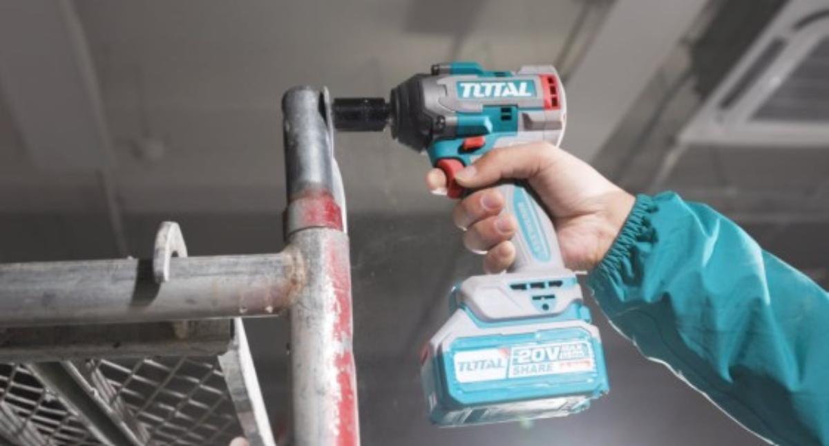 BATTERY IMPACT WRENCH 500NM TOTAL