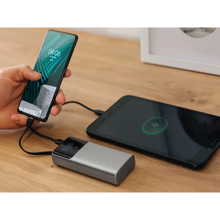 TRACER External battery Comet 10000mAh - Преносими батерии<<<Батерии<<<Аксесоари<<<MediaTrade