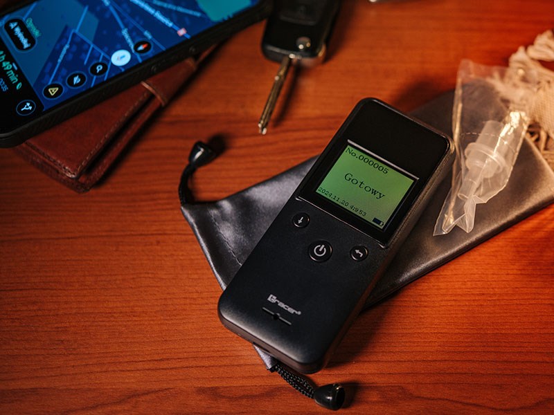 Tracer BreathEZ-2B Semiconductor Breathalyser, Black