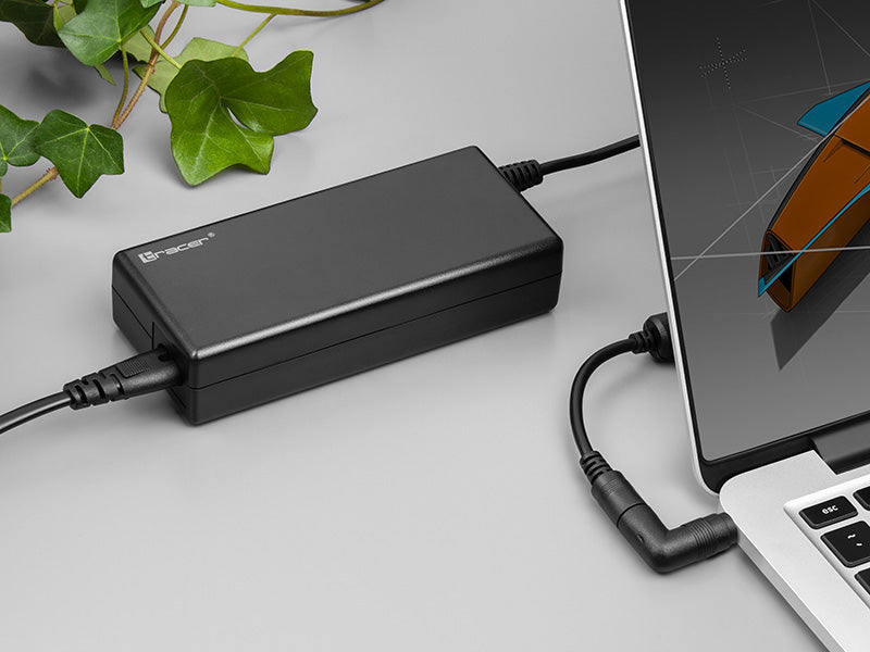 TRACER UNIVERSAL ADAPTER FOR LAPTOP PRIME ENERGY 70W
