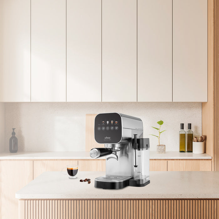 Coffee machine UFESA SIENNA LATTE 900.00 ml, AUTOMATIC CAPPUCCINO SYSTEM, 20.00 bar