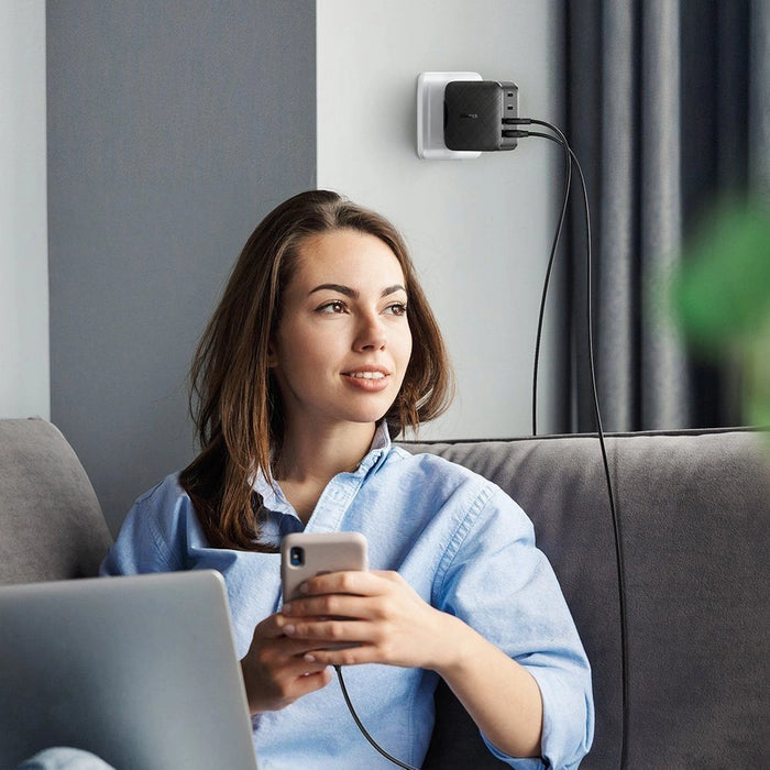 Ugreen бързо зарядно устройство GaN PPS 65W USB / 3x USB Type C QC 3.0 Power Delivery SCP FCP AFC (галиев нитрид) черен (CD224 70774)