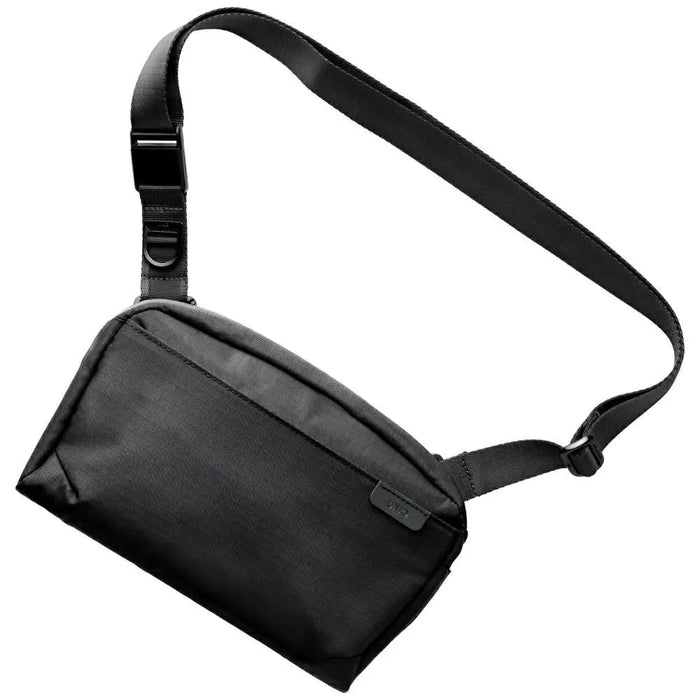 Uniq Arden Sling 2L bag - black - Cell phone cases and covers<<<HurtelXML