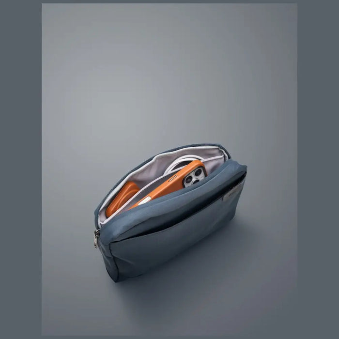 Uniq Arden Sling 2L bag - blue - Cell phone cases and covers<<<HurtelXML