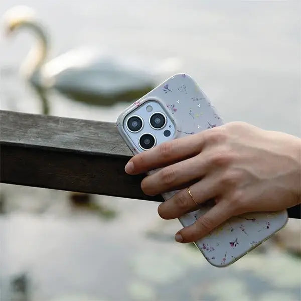 Uniq Coehl Prairie case for iPhone 15 Pro - beige - Cell phone cases and covers<<<HurtelXML