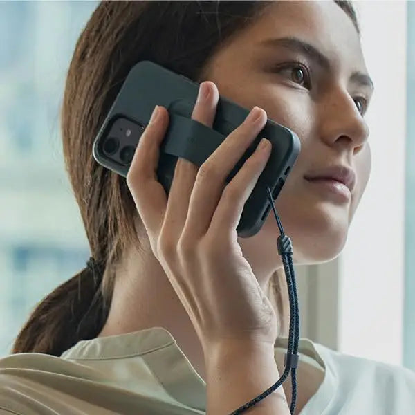 Uniq Heldro case for iPhone 12 Pro Max - white - Cell phone cases and covers<<<HurtelXML