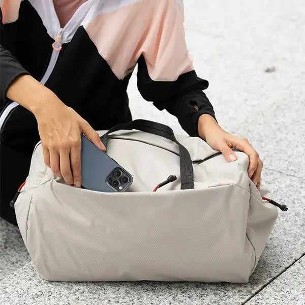 Uniq Lyden DS iPhone 15 Pro Max 6.7’’ Magclick Charging case blue-black/washed blue-black - Cell phone cases