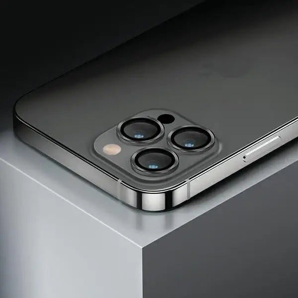 Uniq Optix Aluminum Camera Lens Protector for iPhone 14/14 Plus camera lens with applicator - silver - Cell phone