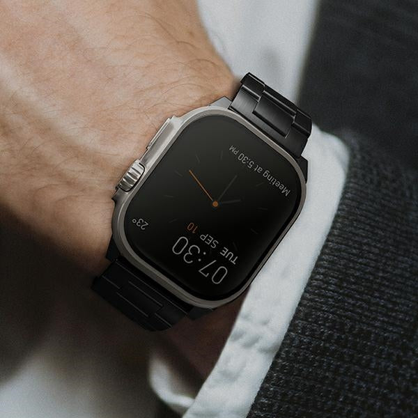 Uniq Osta Stainless Steel Strap for Apple Watch 1/2/3/4/5/6/7/8/SE/SE2/Ultra 42/44/45/49mm - Black - Other cell phone