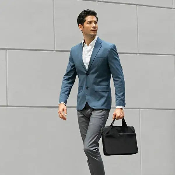 Uniq Stockholm bag for a 16’’ laptop - black - Laptop bags<<<HurtelXML