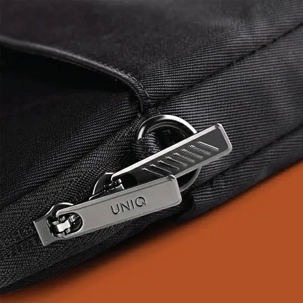 Uniq Stockholm bag for a 16’’ laptop - black - Laptop bags<<<HurtelXML