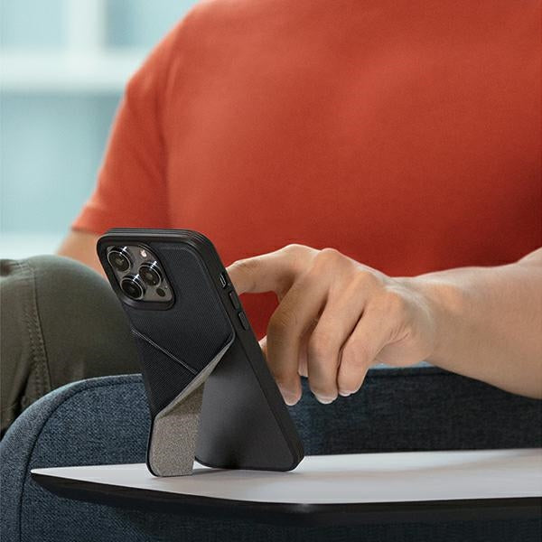 Uniq Transforma Magclick Charging case for iPhone 14 Pro Max - blue