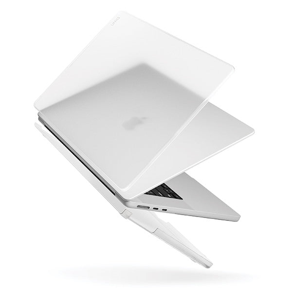 Uniq Claro MacBook Air 15'' case (2023) - transparent
