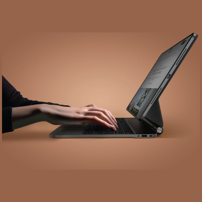 Uniq Venno Pro Magnetic Smart Case with Keyboard for iPad 11" 2025 / iPad Air 11" 2024 / 2025 / iPad Pro 11" 2018 / 2020 / 2021 / 2022 / 2024 - Brown