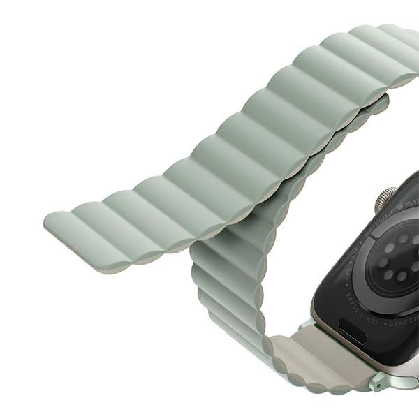 Uniq Revix Magnetic Strap for Apple Watch 38 / 40 / 41 mm - Beige Green