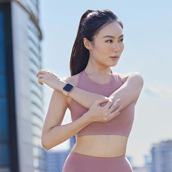 Uniq Revix Magnetic Strap for Apple Watch 42 / 44 / 45 / 49 mm - Black and Orange