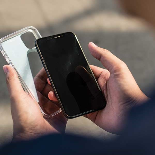 Uniq LifePro Tinsel case for iPhone 11 Pro - black