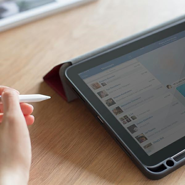 Uniq Transforma Rigor case for iPad Air 10.9 (2020) - red