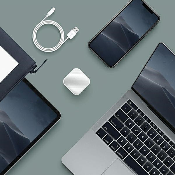 Uniq Verge Pro 66W GaN USB-C wall charger - white