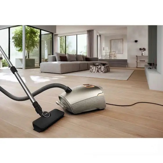 Vacuum cleaner MIELE Guard L1 Comfort Titanium (12559870) - Прахосмукачки с торбички<<<Прахосмукачки<<<Малки