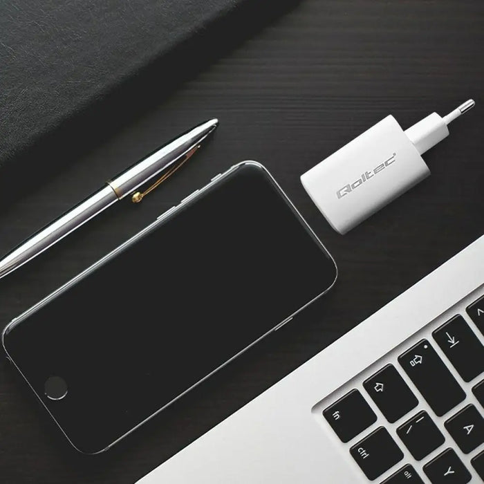 Wall Charger Qoltec 50765 White 65 W - USB зарядни и кабели<<<Електроника Телефони и таблети<<<Компютри|