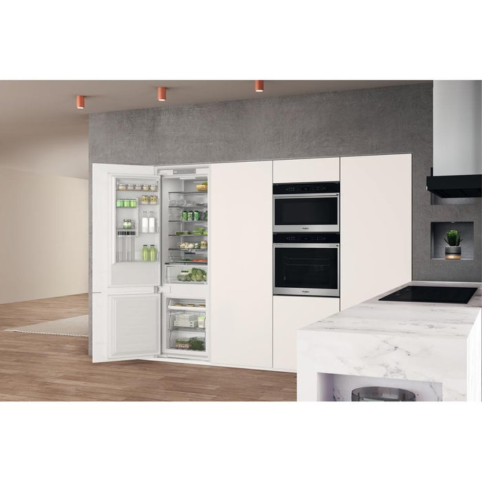 Whirlpool WHC20 T352 built-in refrigerator