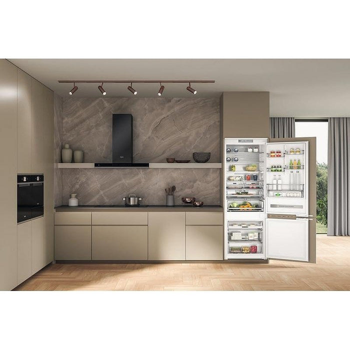 Built-in refrigerator Whirlpool WH SP70 T242 P