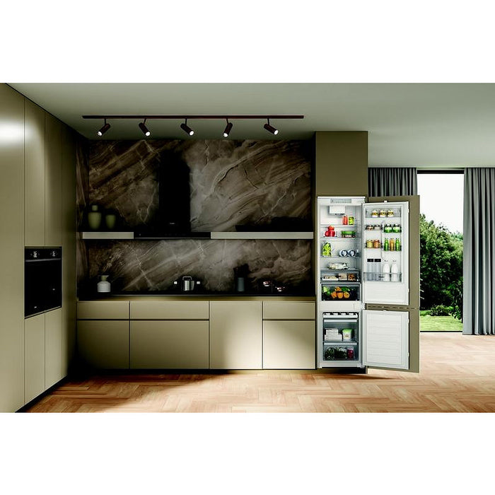 Built-in refrigerator WHIRLPOOL WHC20D013D1, 300 l, 6th SENSE, 195 cm