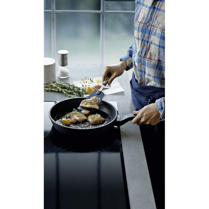 Frying pan WMF 0576284291 PermaDur Premium 28 cm, Diameter 28 cm.